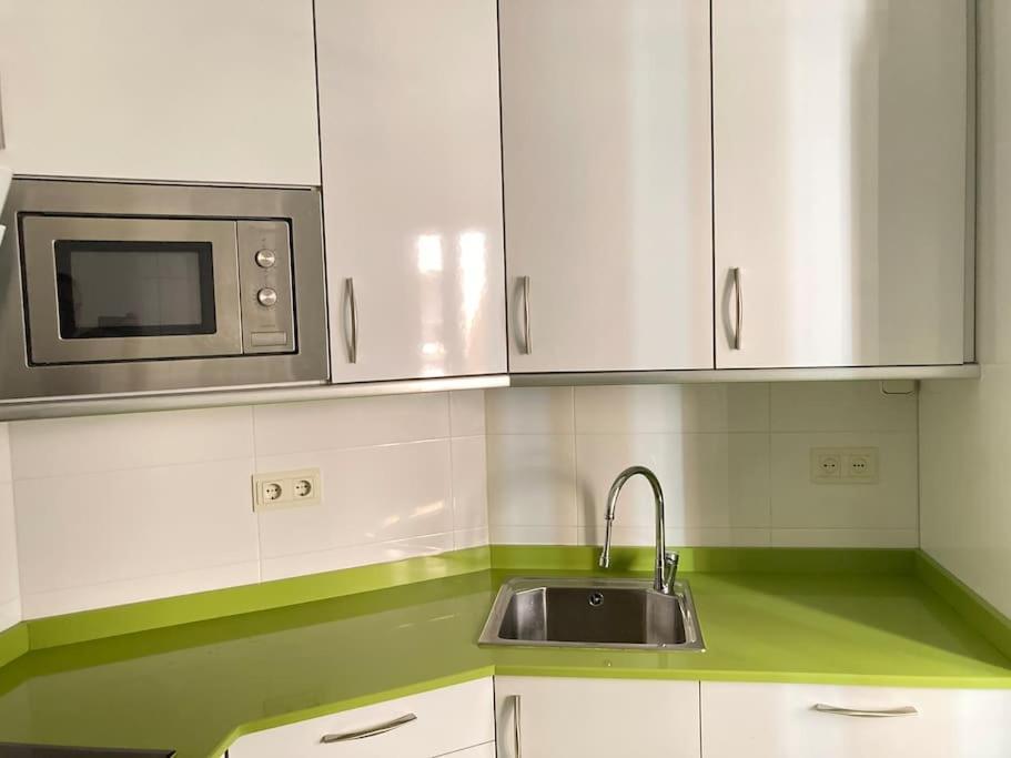 Centrico Apartamento De 2 Habitaciones By Bebalmy Οβιέδο Εξωτερικό φωτογραφία