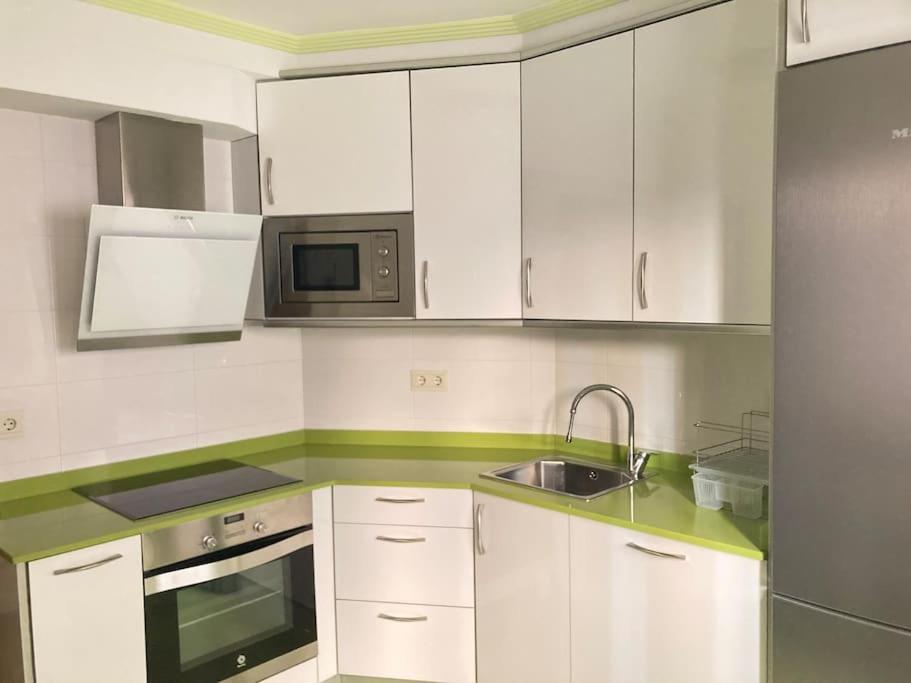 Centrico Apartamento De 2 Habitaciones By Bebalmy Οβιέδο Εξωτερικό φωτογραφία