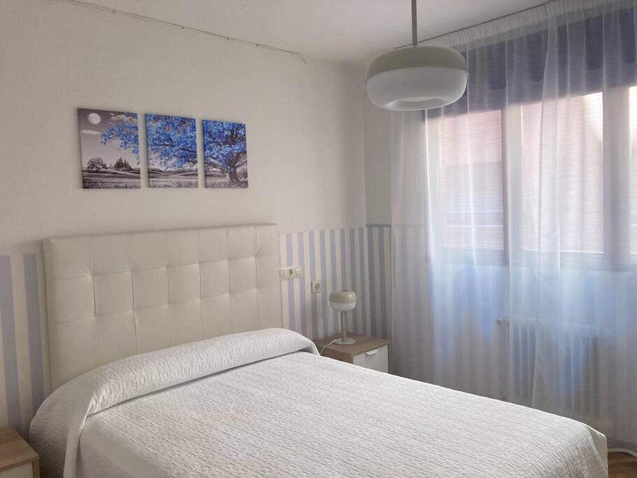 Centrico Apartamento De 2 Habitaciones By Bebalmy Οβιέδο Εξωτερικό φωτογραφία